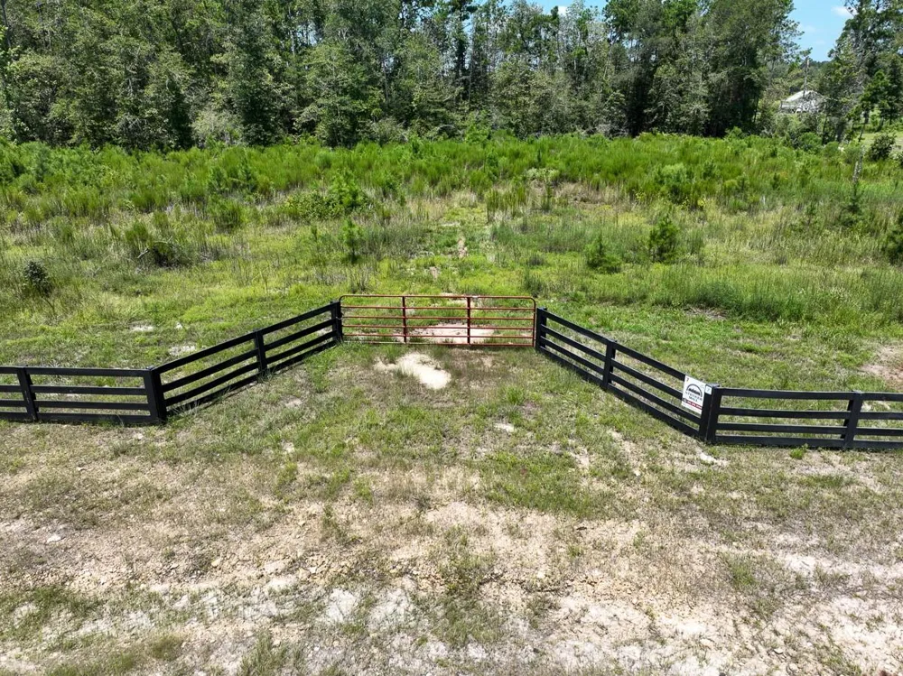 7 Purvis Blvd Corrigan, TX 77351
