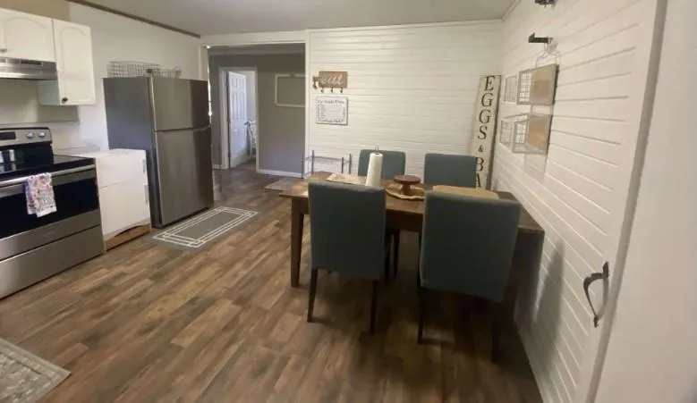 9743 Westbend Orange, TX 77632