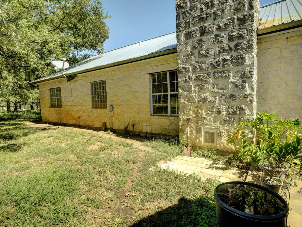 294 Lois Lane Paige, TX 78659