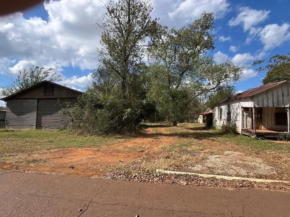 110 Bolivar St San Augustine, TX 75972