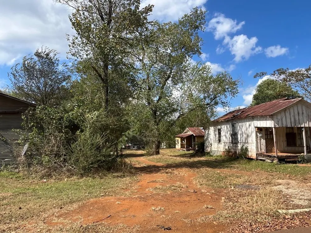 110 Bolivar St San Augustine, TX 75972