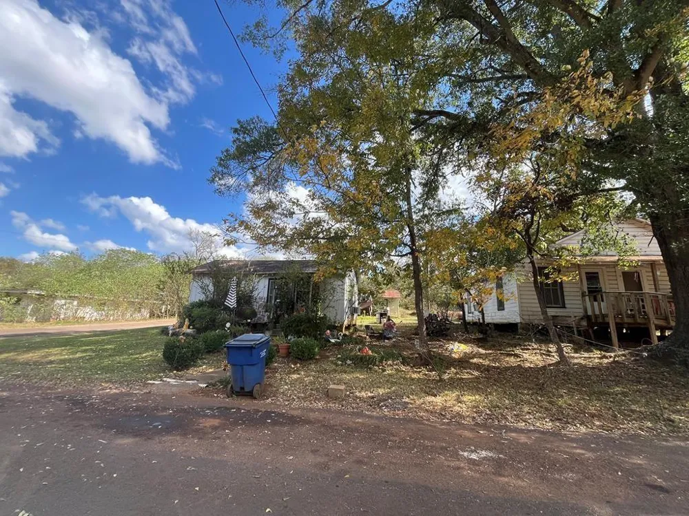 110 Bolivar St San Augustine, TX 75972