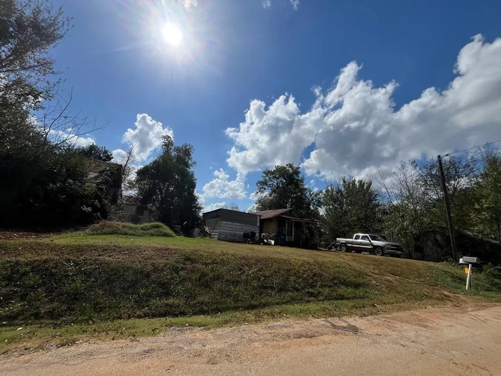 110 Bolivar St San Augustine, TX 75972