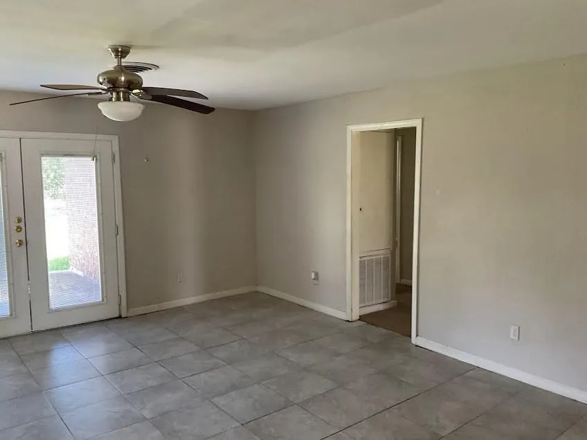 406 Wisteria Street Richwood, TX 77531