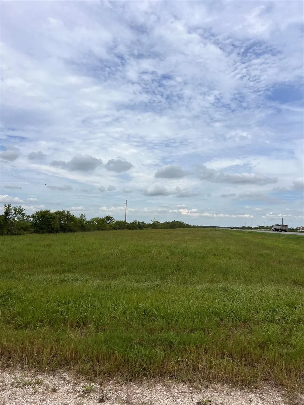 27250 Fm 2004 Angleton, TX 77515