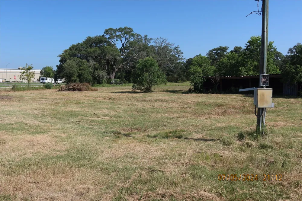 1046 Railhead Road Columbus, TX 78934