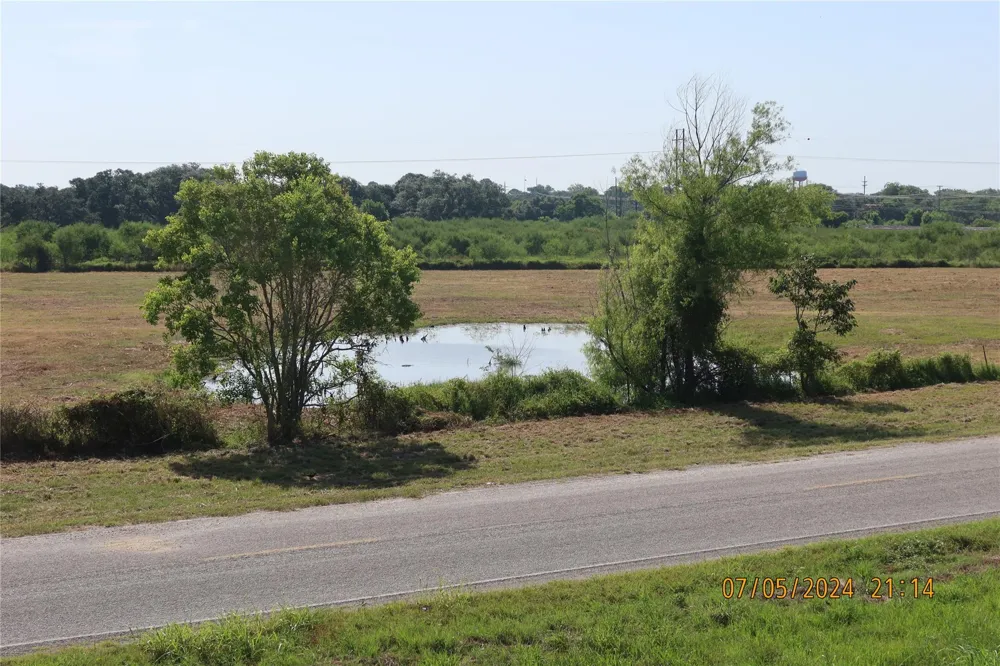 1046 Railhead Road Columbus, TX 78934