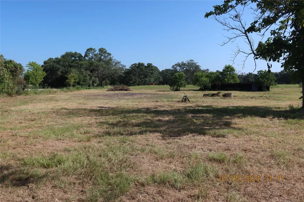 1046 Railhead Road Columbus, TX 78934