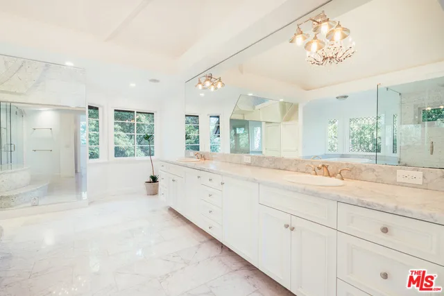 1509 STONE CANYON ROAD Bel Air, CA 90077