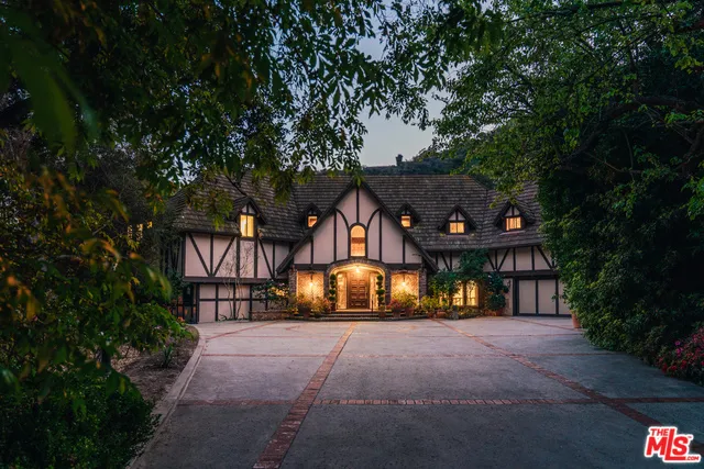 1509 STONE CANYON ROAD Bel Air, CA 90077