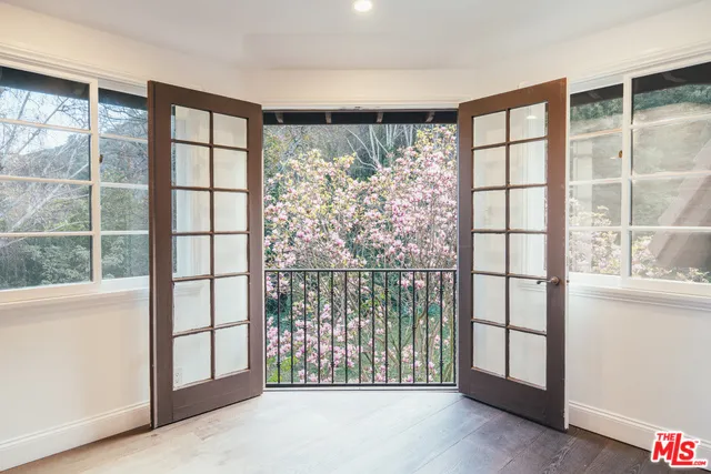 1509 STONE CANYON ROAD Bel Air, CA 90077