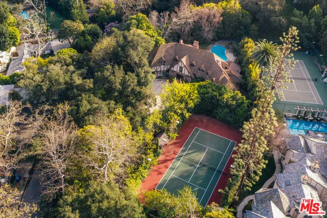 1509 STONE CANYON ROAD Bel Air, CA 90077