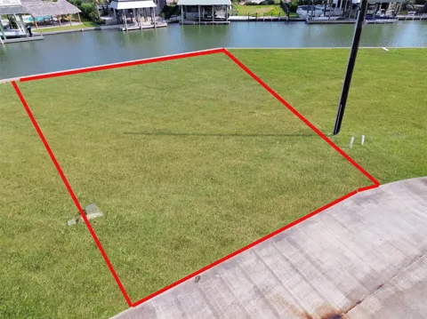 502 Neptune Circle