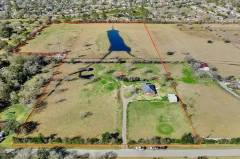 15815 Merle Road