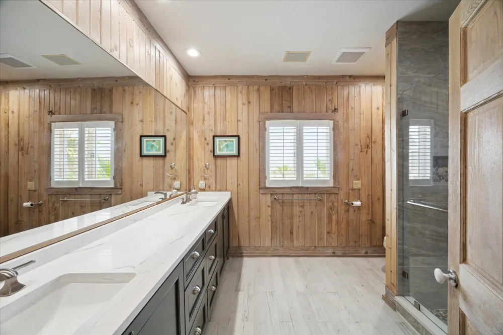139 Isles End Road Tiki Island, TX 77554
