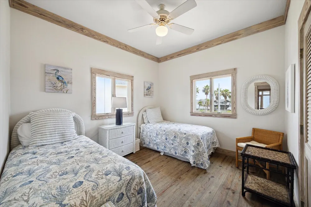 139 Isles End Road Tiki Island, TX 77554