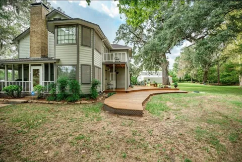 464 River Road