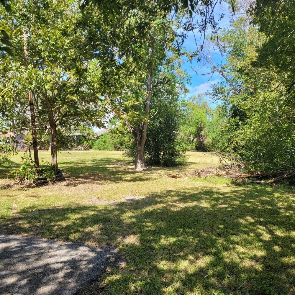 1018 E Meyer Road Seabrook, TX 77586