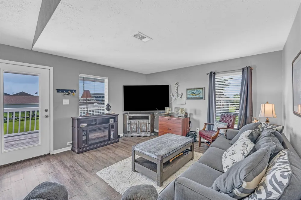 966 Mr G Crystal Beach, TX 77560
