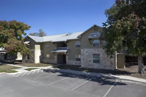 779 W Mayfield Boulevard