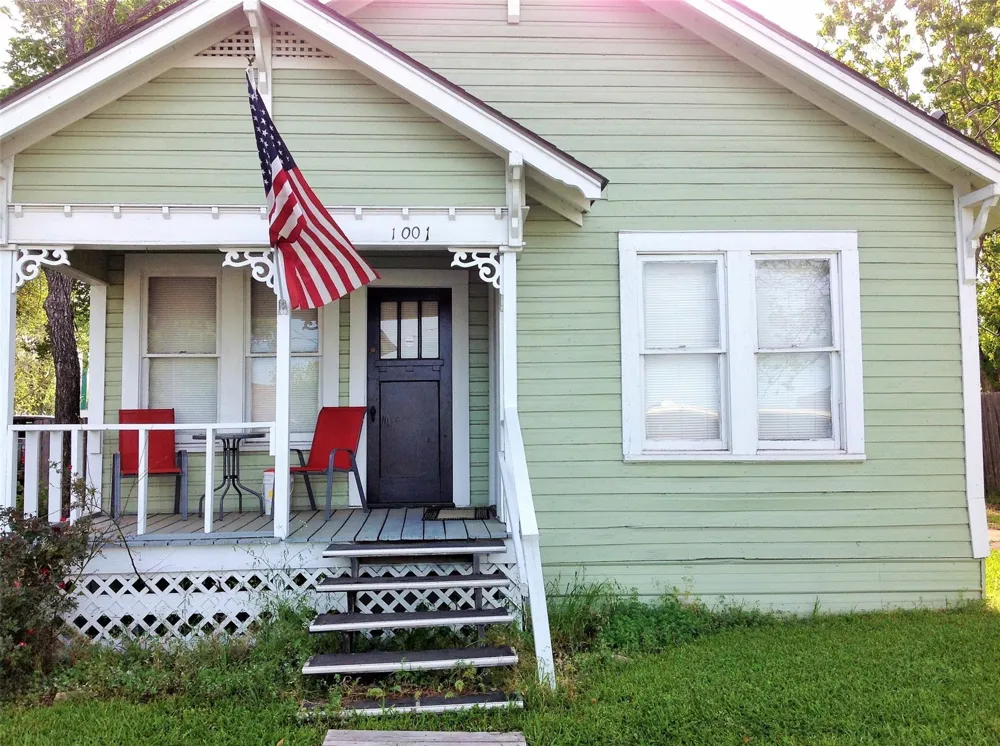 1003 Park Street Brenham, TX 77833