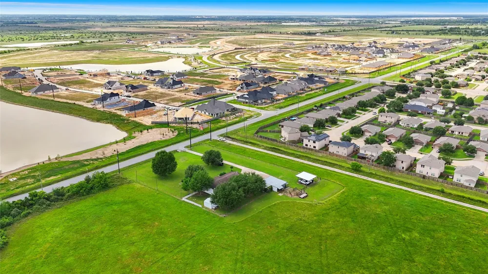 16070 Warren Ranch Road Hockley, TX 77447