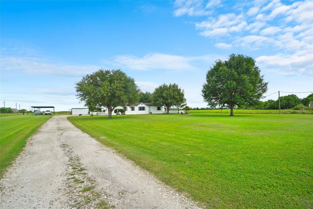 16070 Warren Ranch Road Hockley, TX 77447