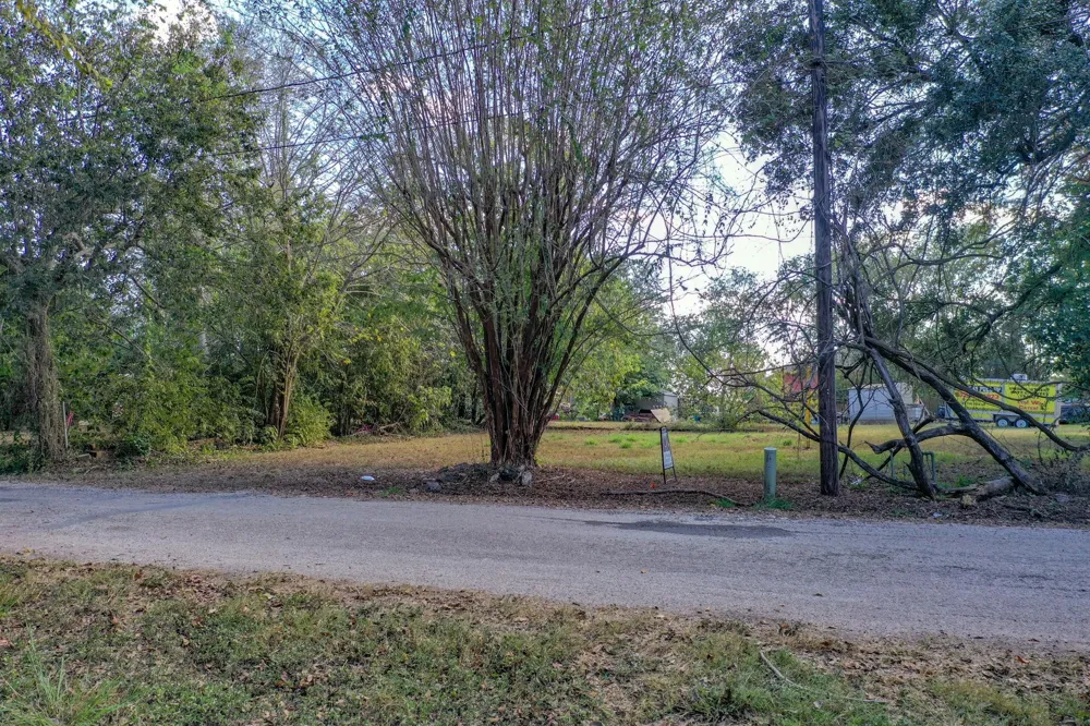 1617 Azalea Drive Wharton, TX 77488