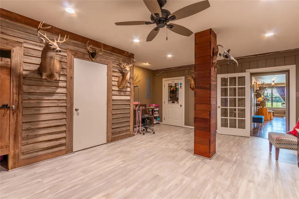 75 Memory Lane Burton, TX 77835