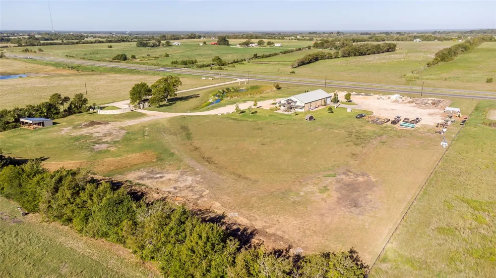 75 Memory Lane Burton, TX 77835