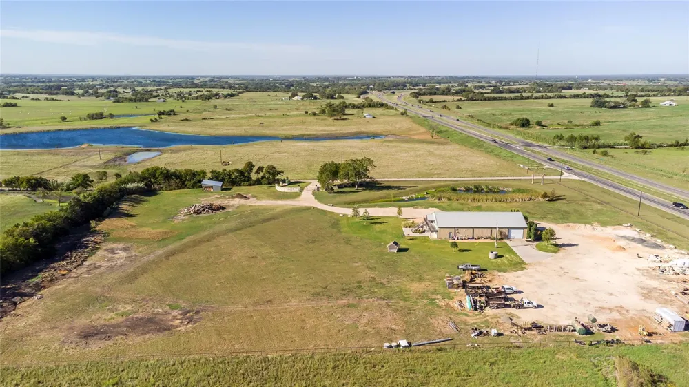 75 Memory Lane Burton, TX 77835