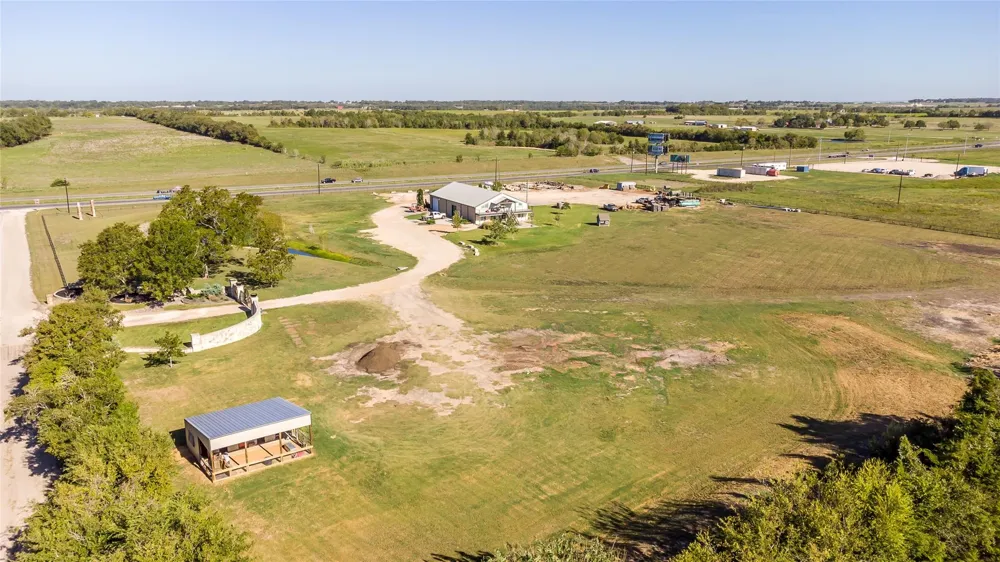 75 Memory Lane Burton, TX 77835