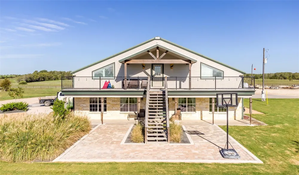 75 Memory Lane Burton, TX 77835
