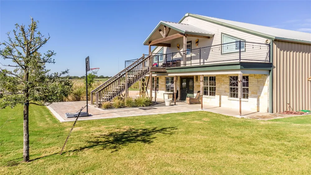 75 Memory Lane Burton, TX 77835