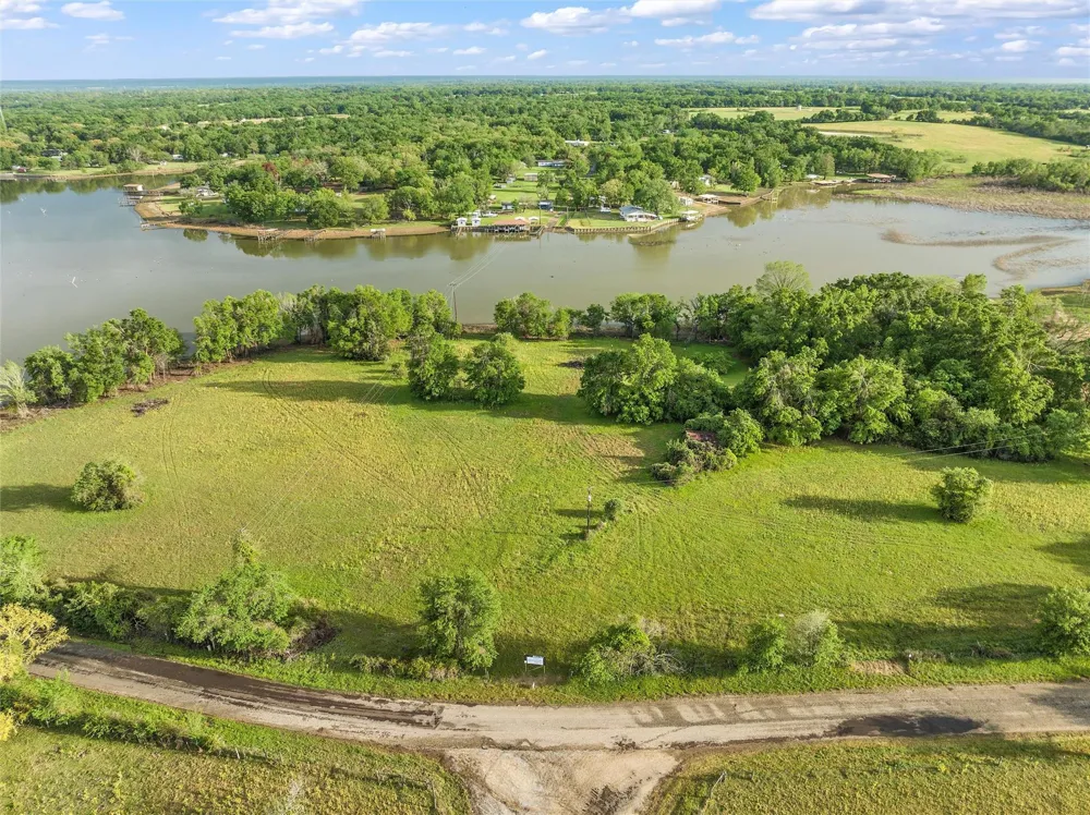 4 Lcr 740 Thornton, TX 76687