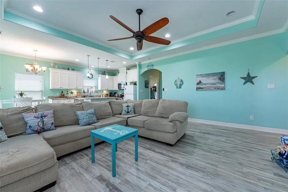 987 Surf Crystal Beach, TX 77650