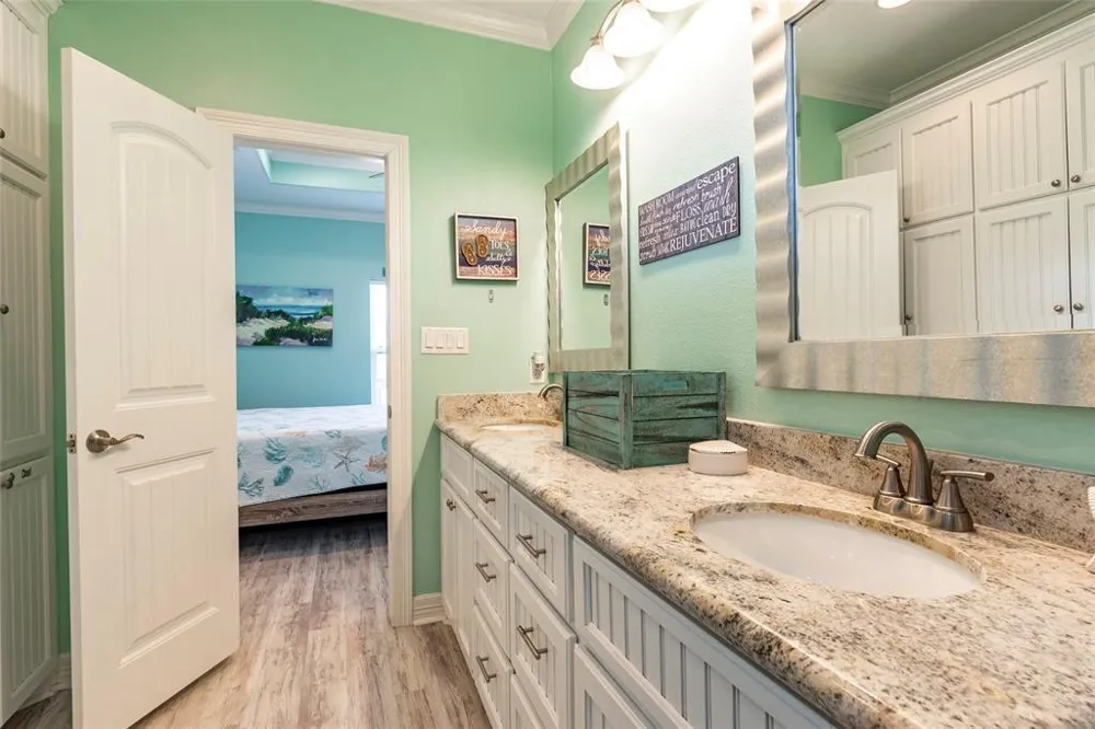 987 Surf Crystal Beach, TX 77650