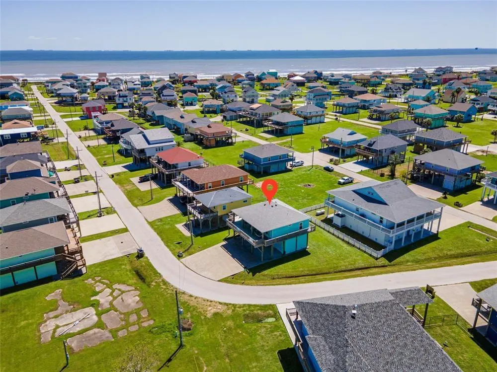 987 Surf Crystal Beach, TX 77650