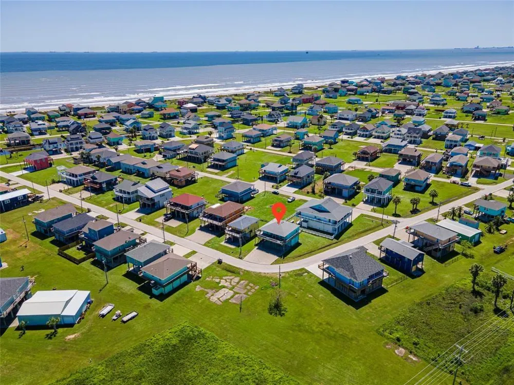 987 Surf Crystal Beach, TX 77650
