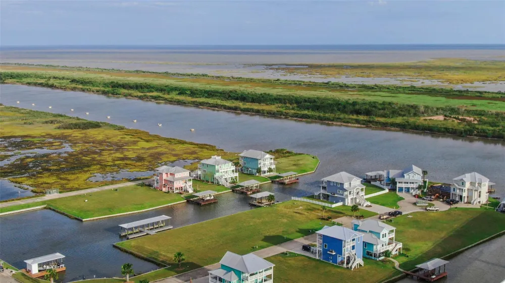 11 Alpha Slip Road Matagorda, TX 77457