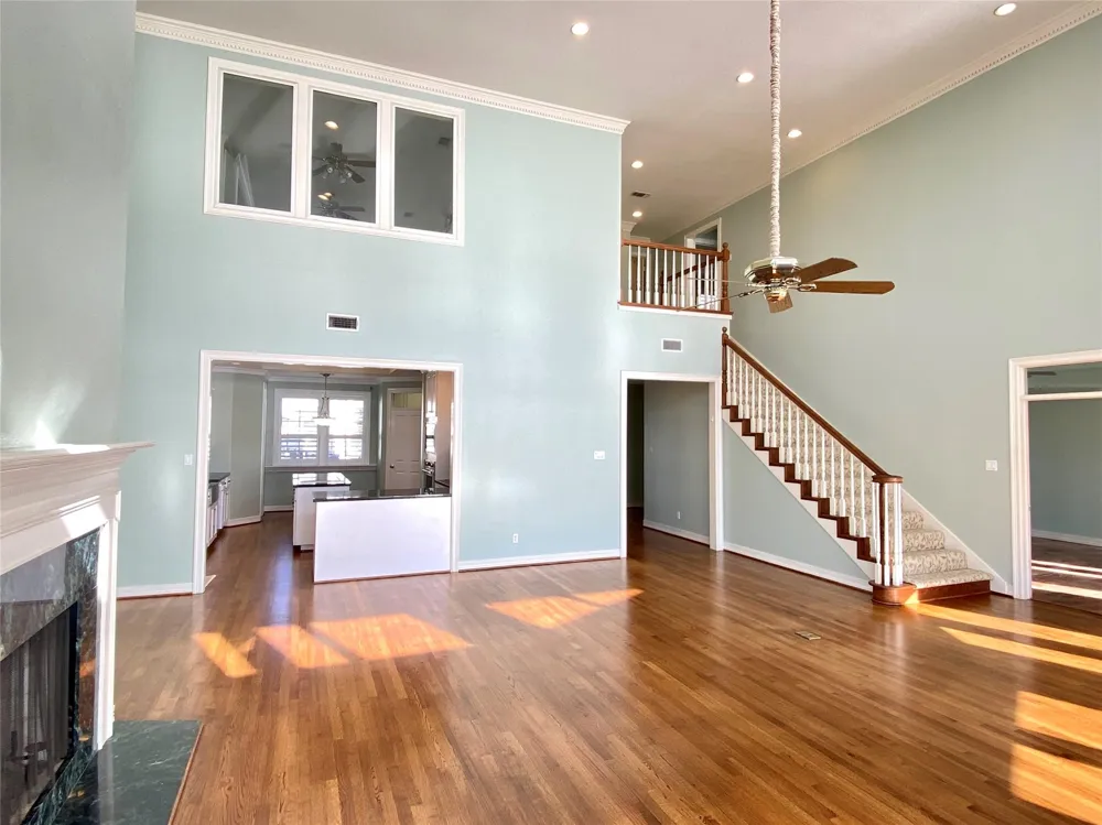 919 Long Reach Drive Tiki Island, TX 77554
