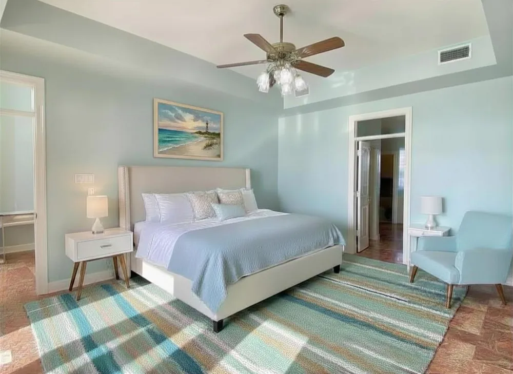919 Long Reach Drive Tiki Island, TX 77554