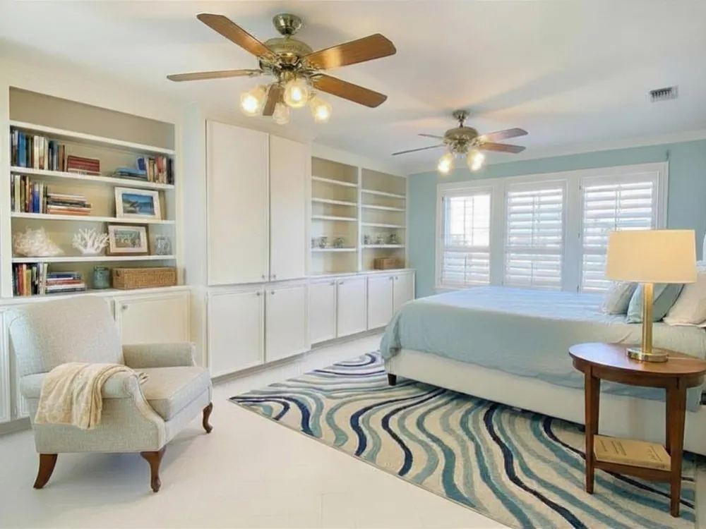 919 Long Reach Drive Tiki Island, TX 77554