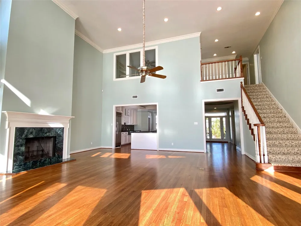 919 Long Reach Drive Tiki Island, TX 77554