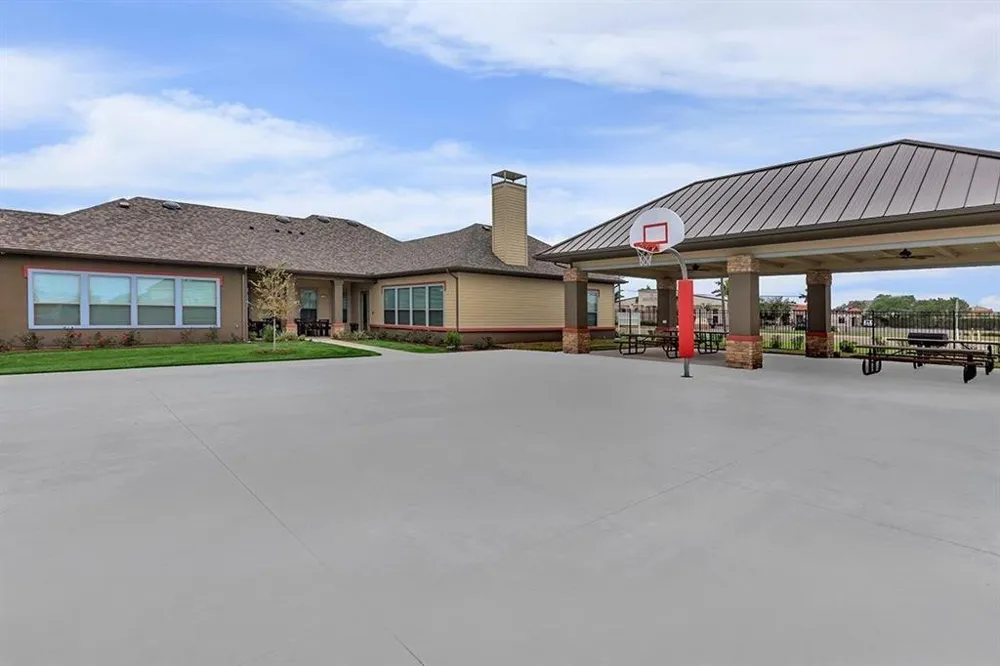 4710 S Veterans Boulevard Edinburg, TX 78542