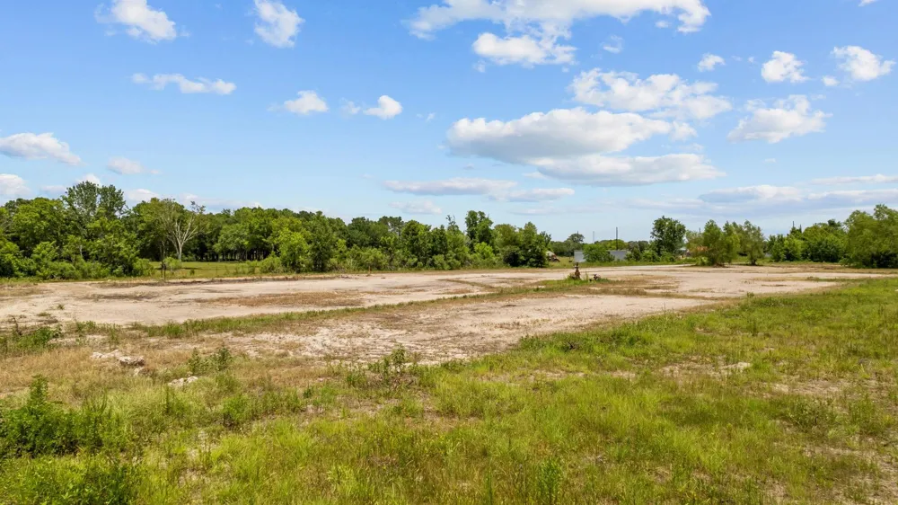 1403 Algoa Friendswood Road Alvin, TX 77511