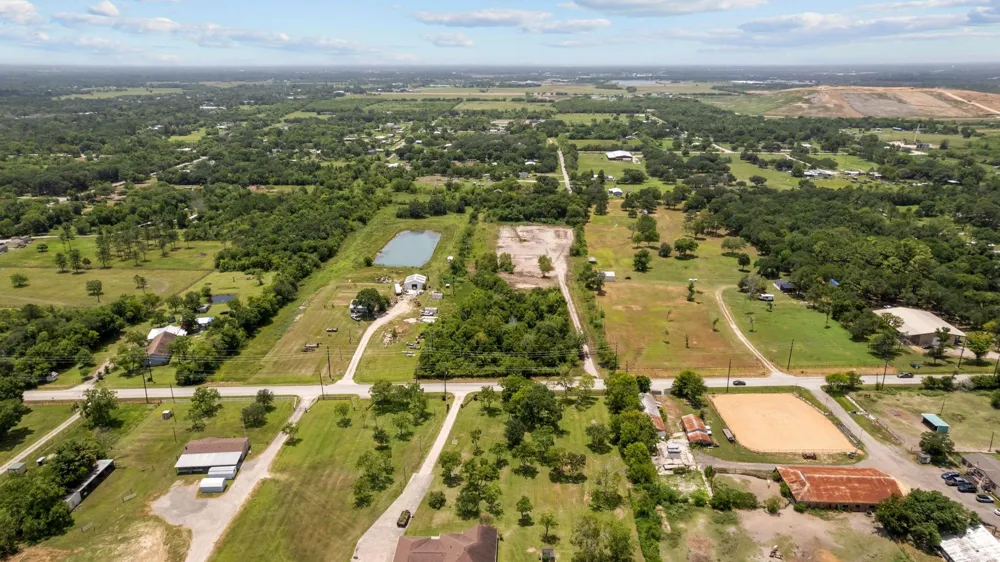 1403 Algoa Friendswood Road Alvin, TX 77511