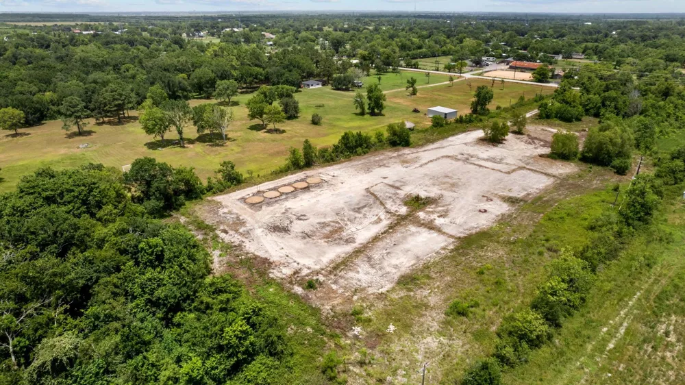 1403 Algoa Friendswood Road Alvin, TX 77511