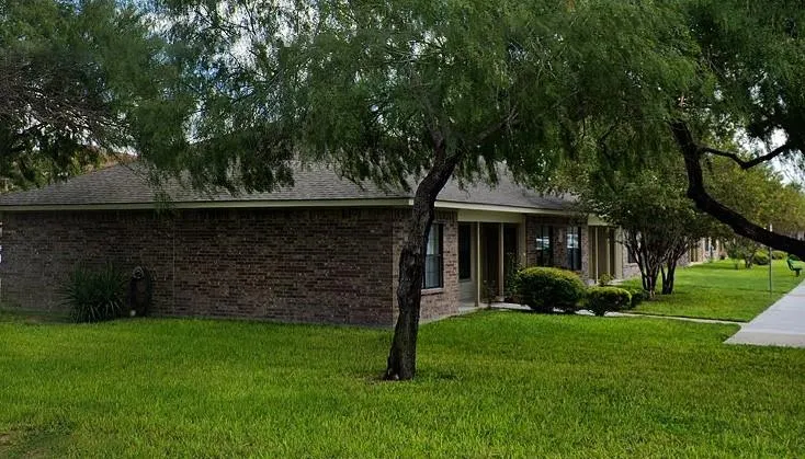 210 Eagle Pass Rd Alton, TX 78573