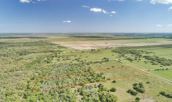 2 Farm Market 530 Edna, TX 77957